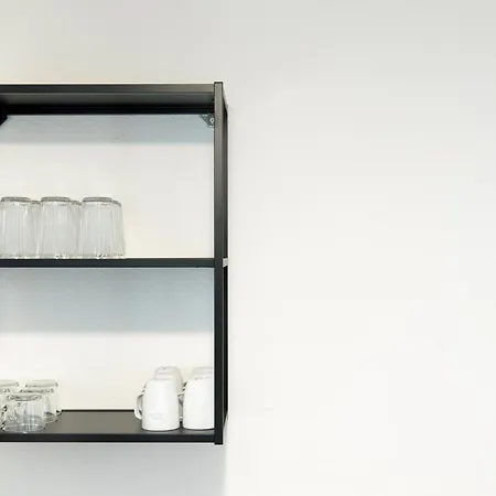 & Work - 6 Single Beds - *