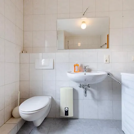 Workers Apartment in Emmerich - 3 Bedrooms - 6 Beds * Emmerich