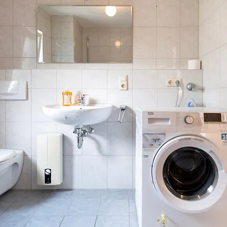 Workers Apartment in Emmerich - 3 Bedrooms - 6 Beds Emmerich