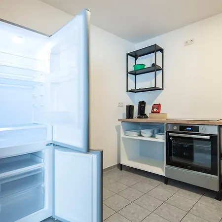 Workers Apartment in Emmerich - 3 Bedrooms - 6 Beds *