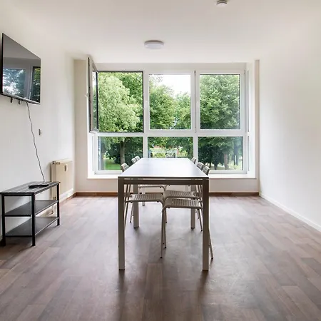 Workers Apartment in Emmerich - 3 Bedrooms - 6 Beds
