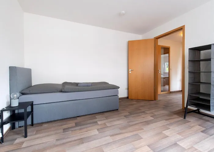 & Work - 6 Single Beds - * Emmerich