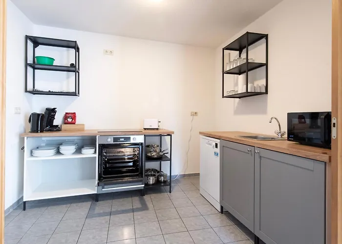 Appartement & Work - 6 Single Beds -