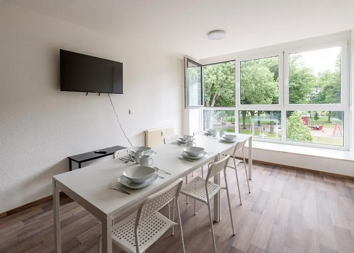 & Work - 6 Single Beds - Appartement