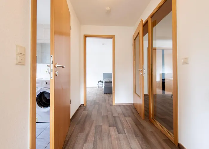 & Work - 6 Single Beds - * Emmerich